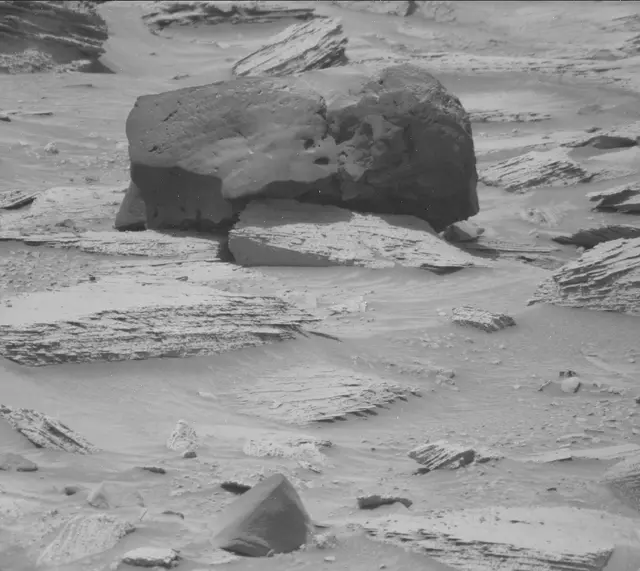 Sol 3803: Mast Camera (Mastcam)