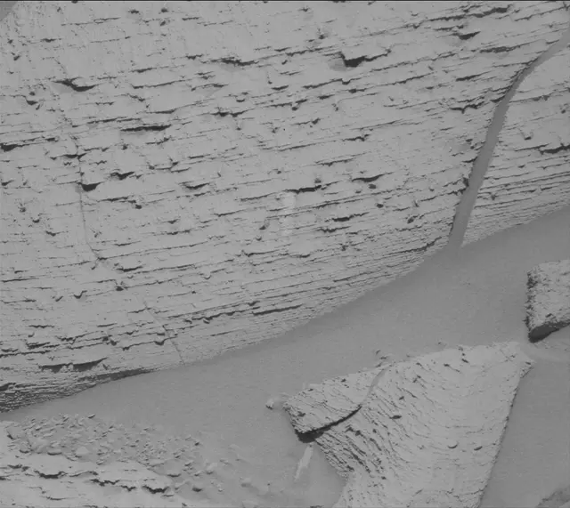 Sol 3803: Mast Camera (Mastcam)