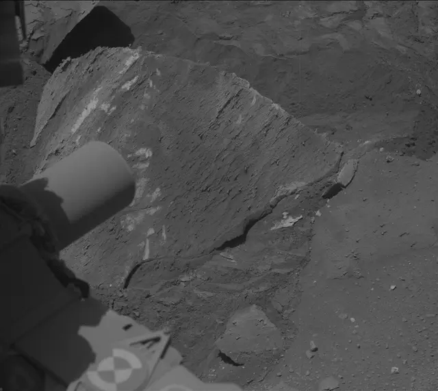 Sol 3805: Mast Camera (Mastcam)