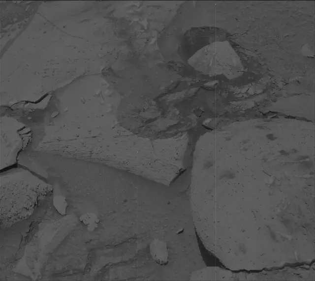 Sol 3805: Mast Camera (Mastcam)