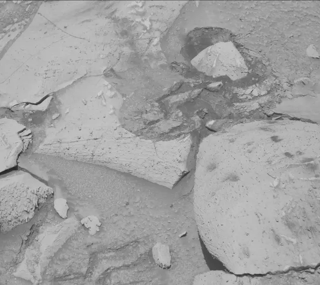 Sol 3805: Mast Camera (Mastcam)