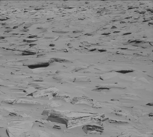 Sol 3805: Mast Camera (Mastcam)