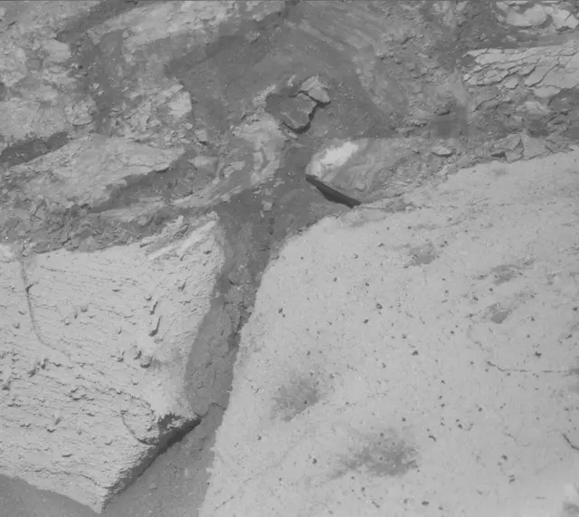 Sol 3805: Mast Camera (Mastcam)