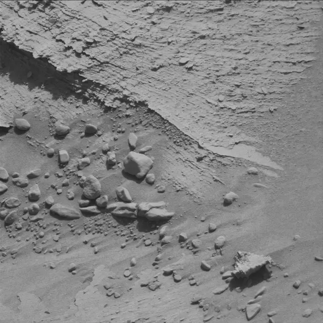 Sol 3805: Mast Camera (Mastcam)