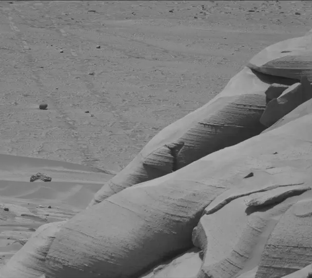 Sol 3807: Mast Camera (Mastcam)