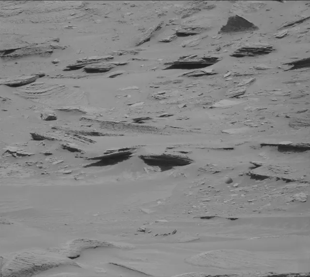Sol 3807: Mast Camera (Mastcam)