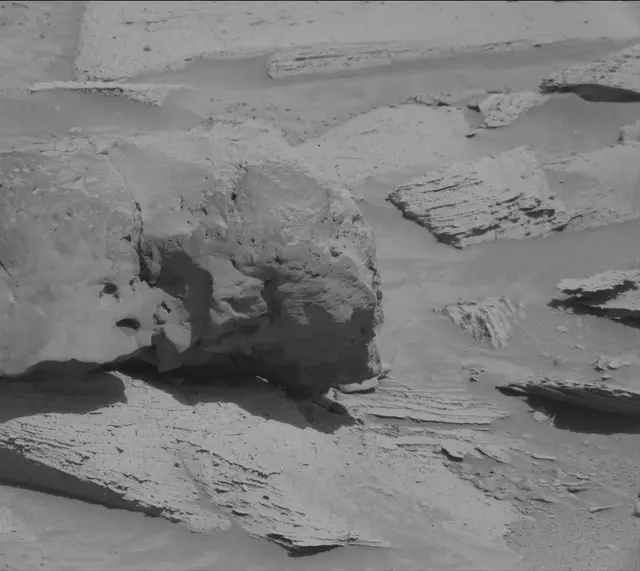 Sol 3807: Mast Camera (Mastcam)