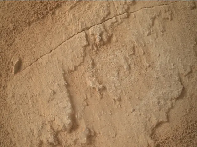 Sol 3807: Mars Hand Lens Imager (MAHLI)