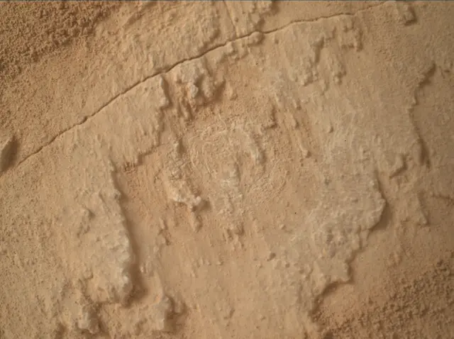 Sol 3807: Mars Hand Lens Imager (MAHLI)