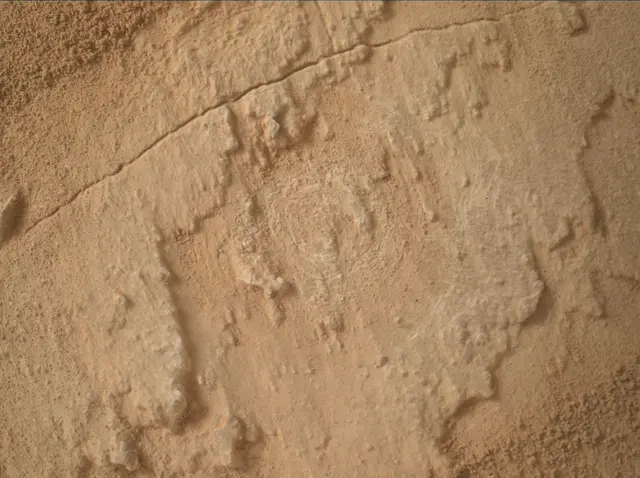 Sol 3807: Mars Hand Lens Imager (MAHLI)