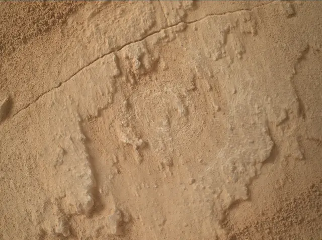 Sol 3807: Mars Hand Lens Imager (MAHLI)