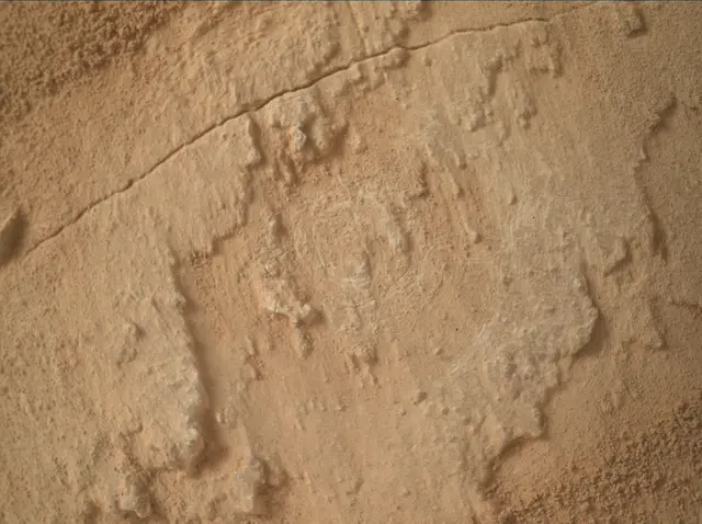 Sol 3807: Mars Hand Lens Imager (MAHLI)