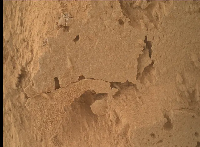 Sol 3807: Mars Hand Lens Imager (MAHLI)