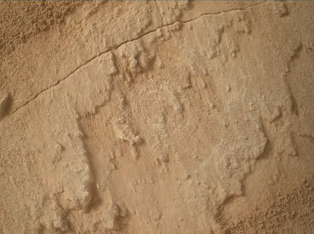 Sol 3808: Mars Hand Lens Imager (MAHLI)