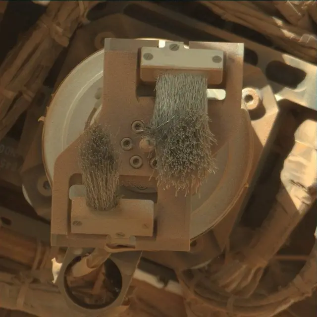 Sol 3810: Mast Camera (Mastcam)