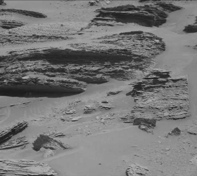 Sol 3810: Mast Camera (Mastcam)