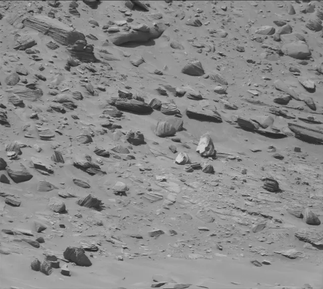 Sol 3810: Mast Camera (Mastcam)