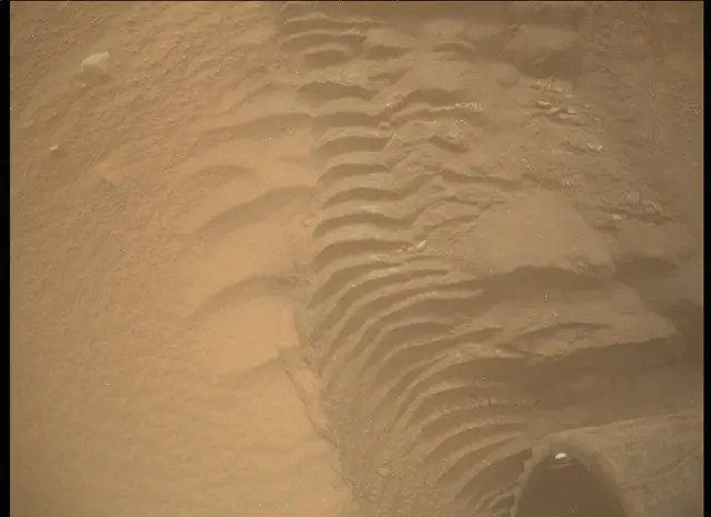 Sol 3811: Mars Descent Imager (MARDI)