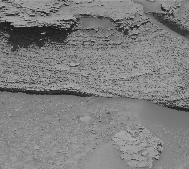 Sol 3812: Mast Camera (Mastcam)
