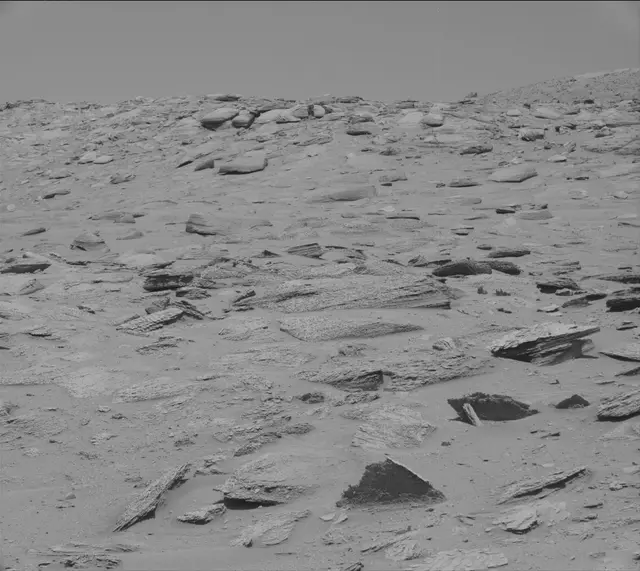 Sol 3812: Mast Camera (Mastcam)