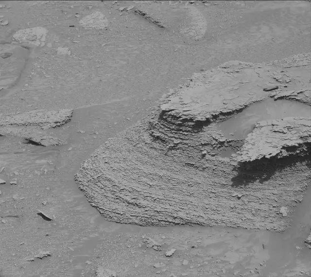 Sol 3812: Mast Camera (Mastcam)