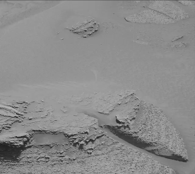 Sol 3812: Mast Camera (Mastcam)