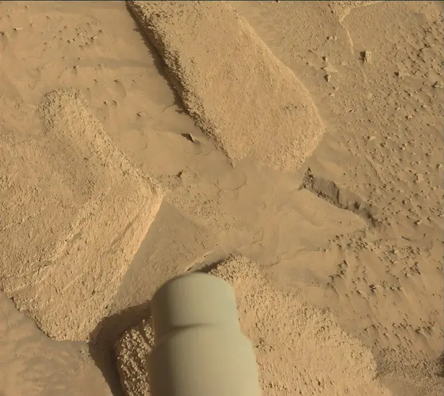 Sol 3812: Mast Camera (Mastcam)