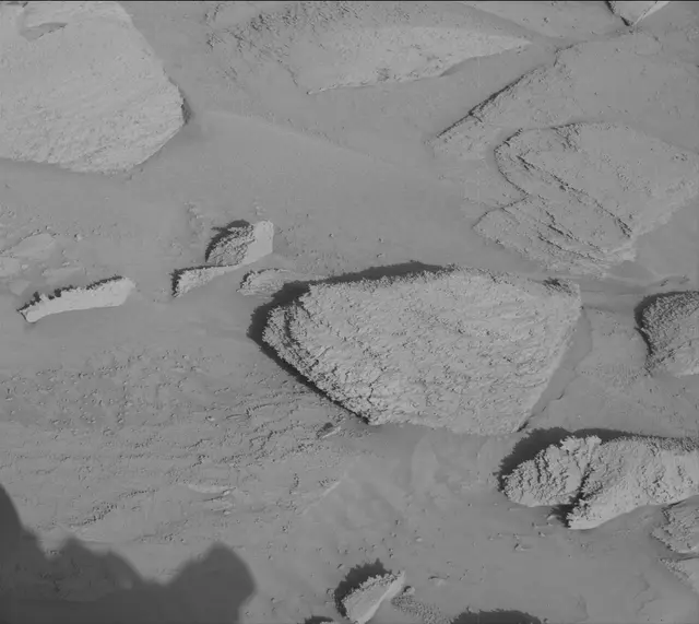 Sol 3812: Mast Camera (Mastcam)