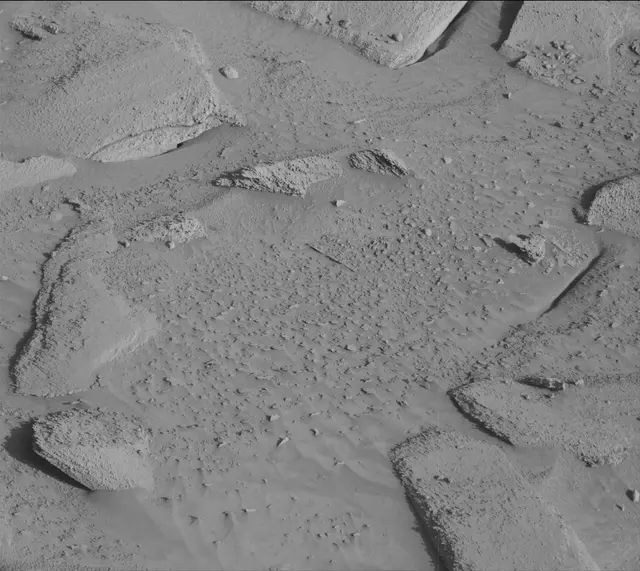 Sol 3812: Mast Camera (Mastcam)