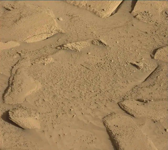 Sol 3812: Mast Camera (Mastcam)