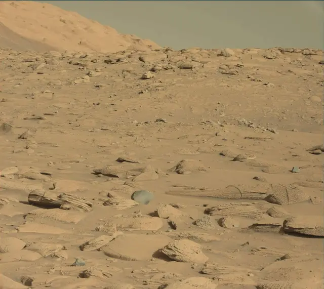 Sol 3812: Mast Camera (Mastcam)
