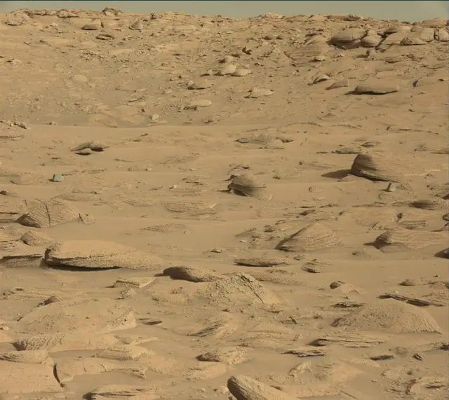 Sol 3812: Mast Camera (Mastcam)