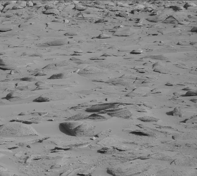 Sol 3812: Mast Camera (Mastcam)