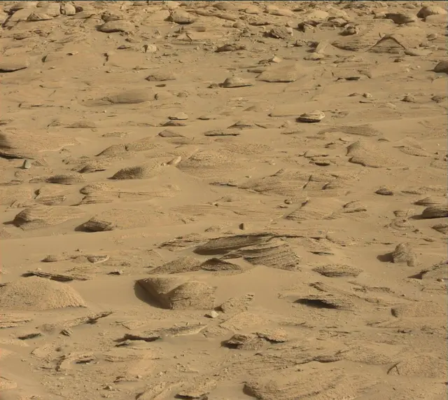 Sol 3812: Mast Camera (Mastcam)