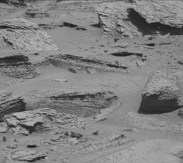 Sol 3812: Mast Camera (Mastcam)