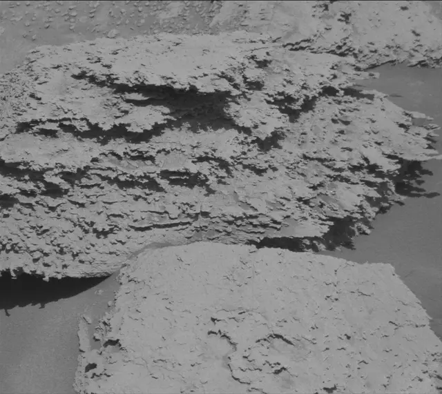Sol 3814: Mast Camera (Mastcam)