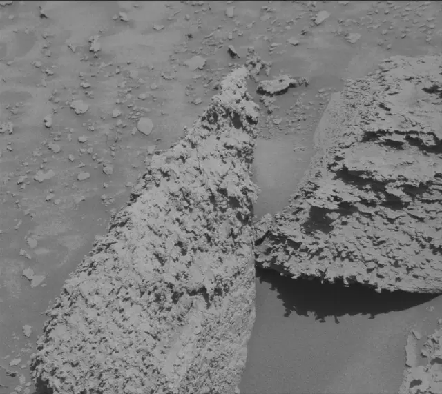 Sol 3814: Mast Camera (Mastcam)