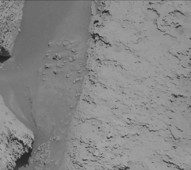 Sol 3814: Mast Camera (Mastcam)