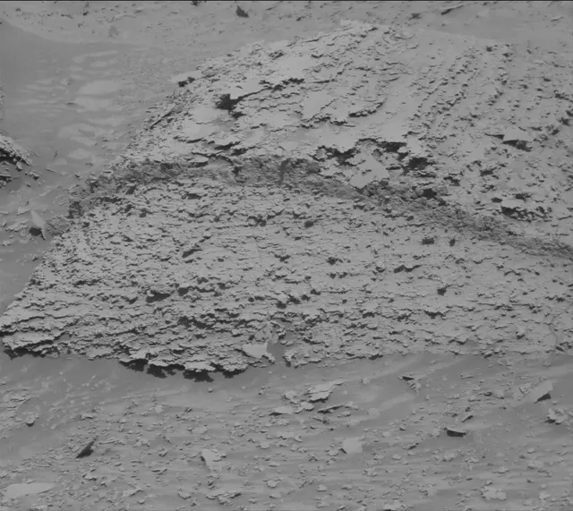 Sol 3814: Mast Camera (Mastcam)