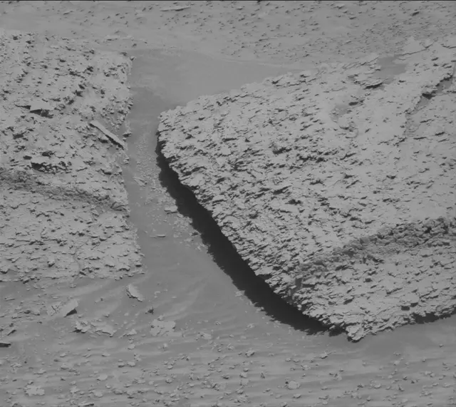 Sol 3814: Mast Camera (Mastcam)