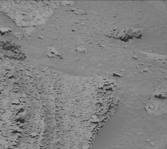 Sol 3814: Mast Camera (Mastcam)