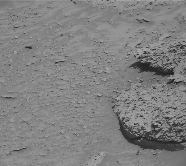 Sol 3814: Mast Camera (Mastcam)