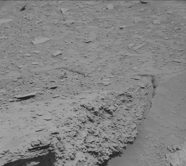 Sol 3814: Mast Camera (Mastcam)
