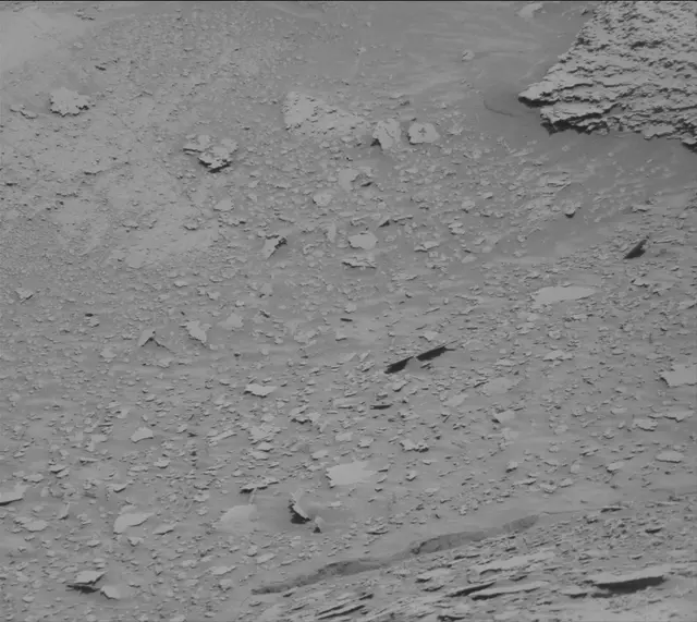 Sol 3814: Mast Camera (Mastcam)