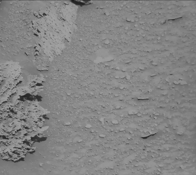 Sol 3814: Mast Camera (Mastcam)