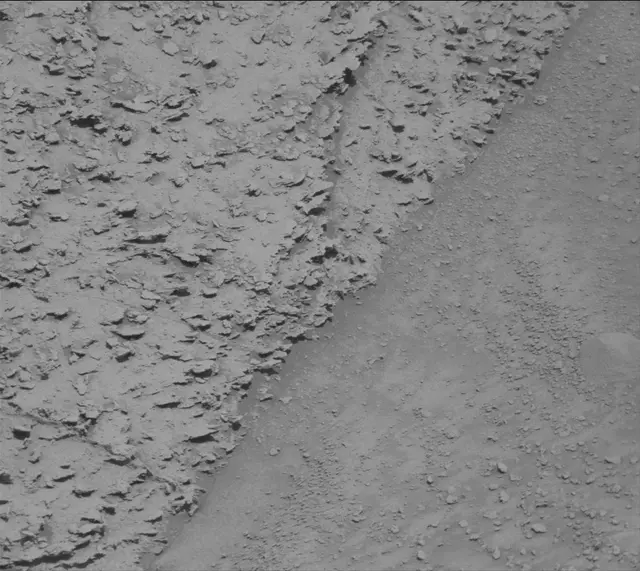 Sol 3814: Mast Camera (Mastcam)