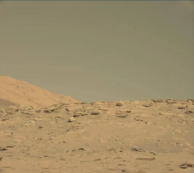 Sol 3815: Mast Camera (Mastcam)