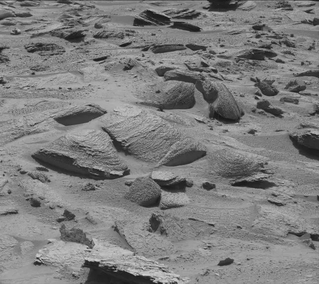 Sol 3815: Mast Camera (Mastcam)