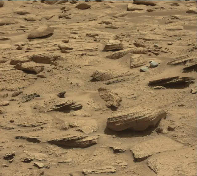 Sol 3815: Mast Camera (Mastcam)