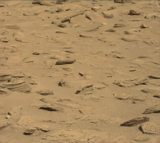 Sol 3815: Mast Camera (Mastcam)